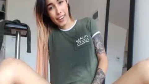 tranny Bonnie loves Peeing In Her Show