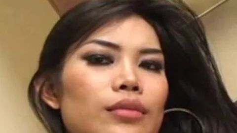 oriental Lady boy Jerking!